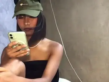 Chaturbate Live Sex of aya_cummer08