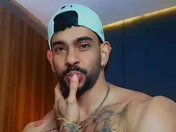 Chaturbate Sex Chat of massimo_visconti