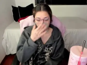 Chaturbate Free Live Porn of pixiedaemon