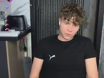 Chaturbate Sex Cam of holy_eggs_00