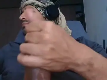 Chaturbate Live Sex Cam of ralfvoss