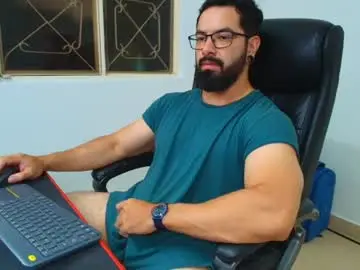 Chaturbate Live Sex Cam of robby_k