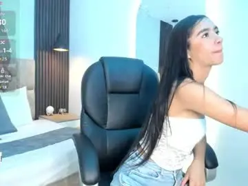 Chaturbate Live Sex Cam of jasmin_adams