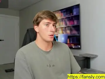 Chaturbate Live Sex Cam of krishort