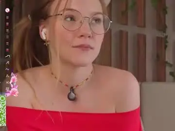 Chaturbate Watch Live Sex Cams of lyra_thenymph