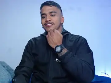 Chaturbate Best live sex cam show of camilo_contre21