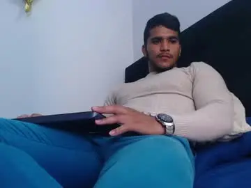 Chaturbate Live Porn of camilo_contre21