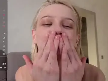 Chaturbate Adult Video Chat of evangel111