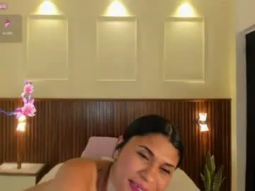Chaturbate Free Live Porn of yara_shine1
