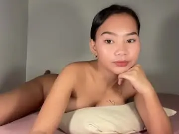 Chaturbate Nude Webcam of angel_petite07