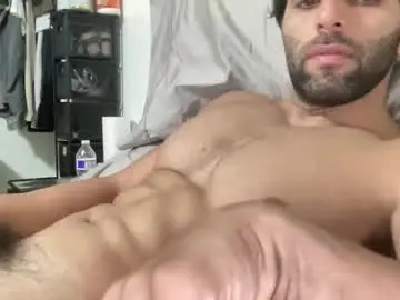 Chaturbate Sex Cam of fitcurvyman4fun_69