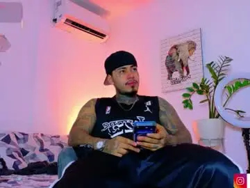 Chaturbate Watch Live Sex Cams of jordansmiith_
