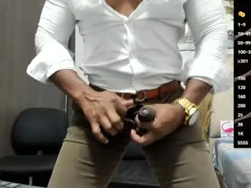 Chaturbate Live Porn of roccoblack02