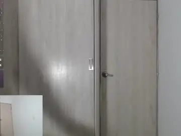 Chaturbate Live Sex of tinymilf__