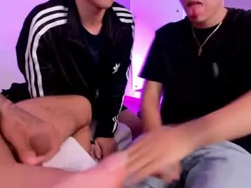 Chaturbate Adult Webcam of handsomeboys19