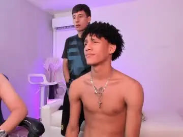 Chaturbate Sex Cam of handsomeboys19