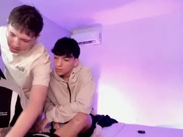 Chaturbate Best live sex cam show of handsomeboys19