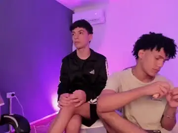 Chaturbate Free Porn Cam of handsomeboys19