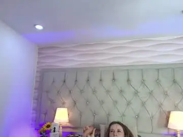 Chaturbate Sex Cam of emely_carofg