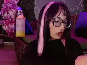 Chaturbate Nude Webcam of sweet_roxanee