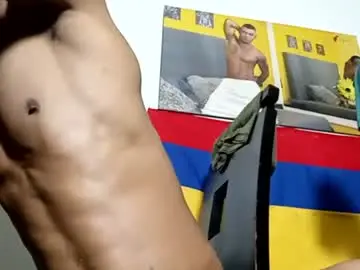 Chaturbate Live Sex Cam of lucascastrohot