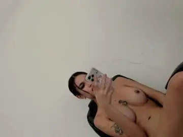 Chaturbate Nude Webcam of tgirl_luna69
