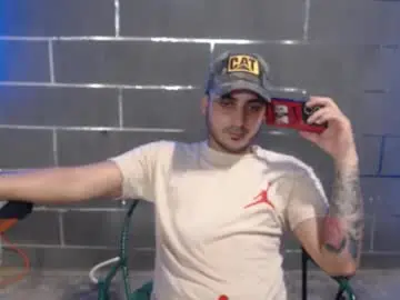 Chaturbate Free Porn Cam of alessandrobooy