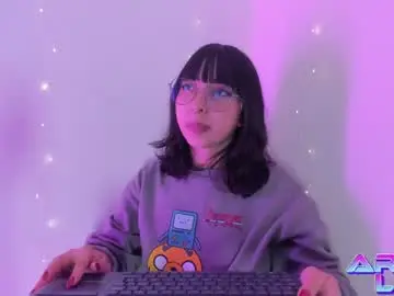 Chaturbate Live Sex Cam of arya_line