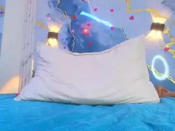 Chaturbate Live Sex Cam of crystal_love08