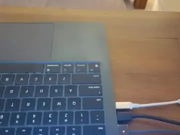 Chaturbate Live Sex Cam of dirtyprettyboi