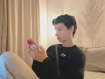Chaturbate Live Sex Cam of dirtyprettyboi