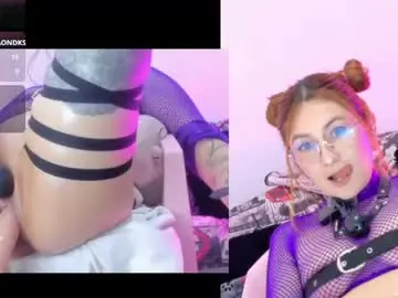 Chaturbate Live Sex Cam of alicia_leclair