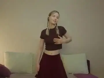 Chaturbate Live Sex Cam of tashinapetitto