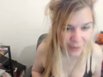 Chaturbate Best live sex cam show of artsyandcraftsy_