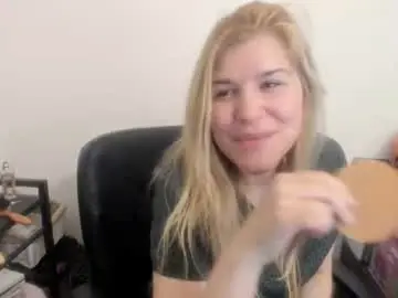 Chaturbate Adult Webcams of artsyandcraftsy_