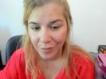 Chaturbate Live Sex of artsyandcraftsy_