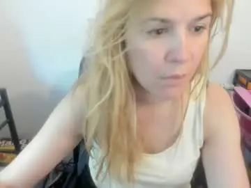 Chaturbate Adult Webcams of artsyandcraftsy_