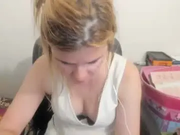 Chaturbate Free Live Porn of artsyandcraftsy_