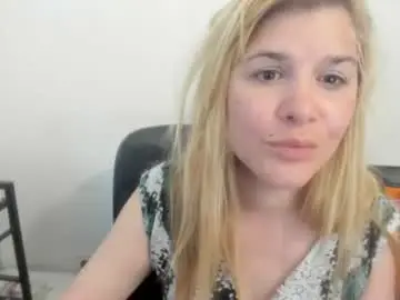 Chaturbate Nude Webcam of artsyandcraftsy_