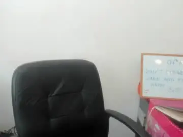 Chaturbate Watch Live Sex Cams of artsyandcraftsy_