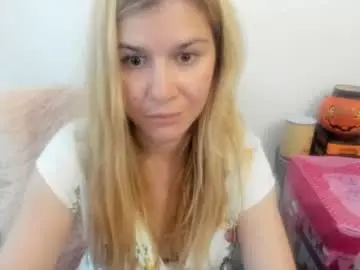 Chaturbate Watch Live Sex Cams of artsyandcraftsy_