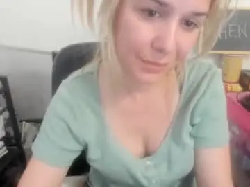 Chaturbate Sex Chat of artsyandcraftsy_