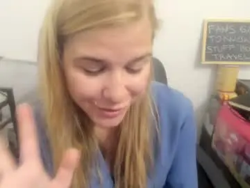 Chaturbate Live Porn of artsyandcraftsy_