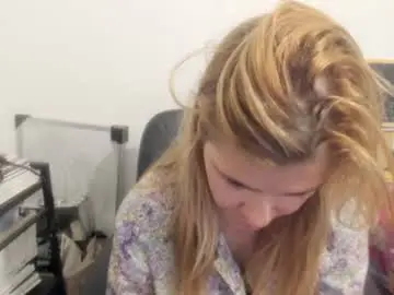 Chaturbate Adult Webcam of artsyandcraftsy_