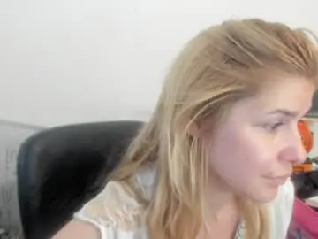 Chaturbate Adult Video Chat of artsyandcraftsy_