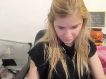 Chaturbate Best Webcam of artsyandcraftsy_
