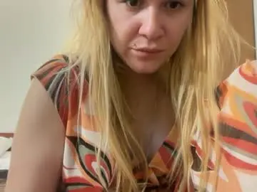 Chaturbate Nude Webcam of artsyandcraftsy_