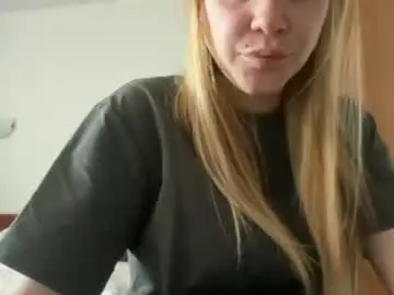 Chaturbate Free Porn Cam of artsyandcraftsy_