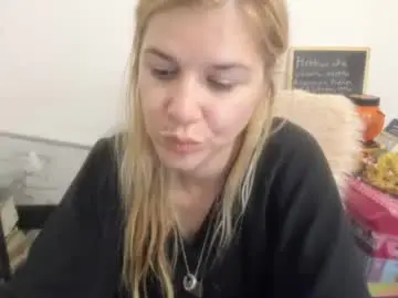 Chaturbate Watch Live Sex Cams of artsyandcraftsy_