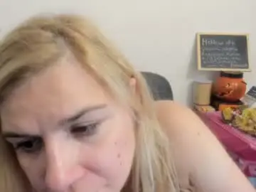 Chaturbate Private Sex Chat of artsyandcraftsy_